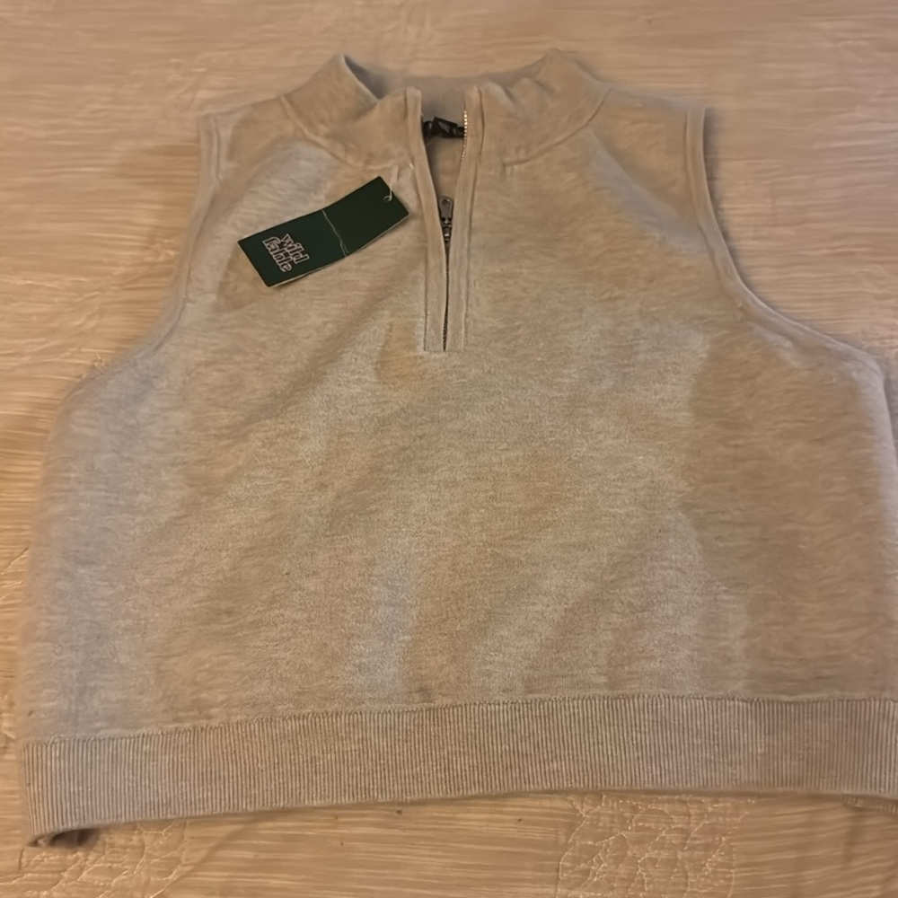 Wild Fable Sleeveless Zip-Up Top